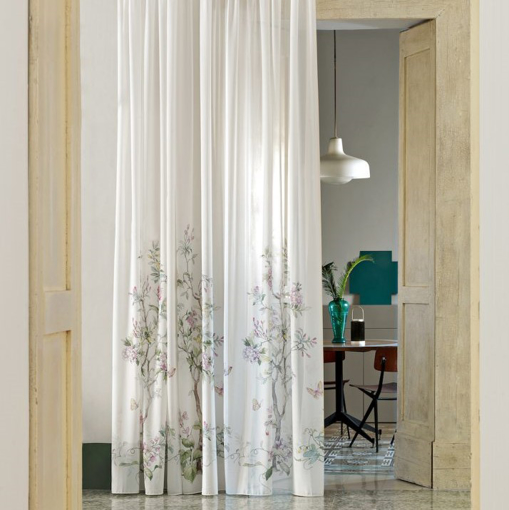 Immagine di Tenda per soggiorno, cucina, cameretta 4 metri in crepe,  fantasia floreale, eden, via roma 60