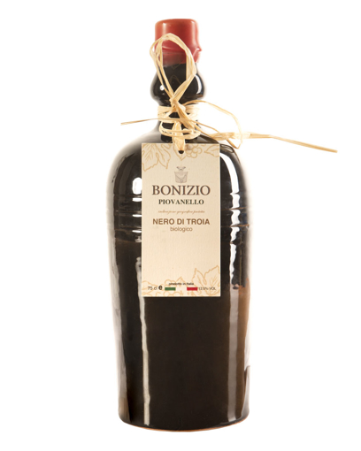 Immagine di Vino rosso biologico nero di troia in orcetto color nero 75cl, Piovanello