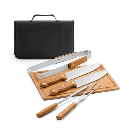 Immagine di Set 5 utensili barbecue in legno e acciaio inox, coltelli, pinza, forchettone, affilatore manuale, astuccio rigido